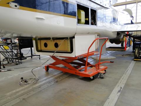 HIRAD Fairing Installation on AV-1 at Dryden (9.13.12)