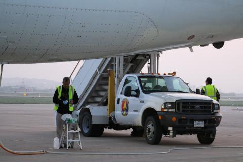 Anthony Notari (NASA LaRC) conducts pre-flight preparations for DIAL.