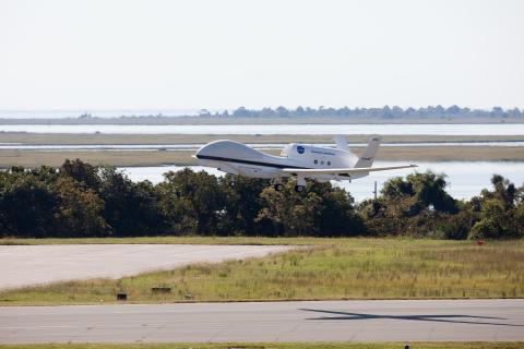 AV-6 takes off from Wallops (9.14.12)